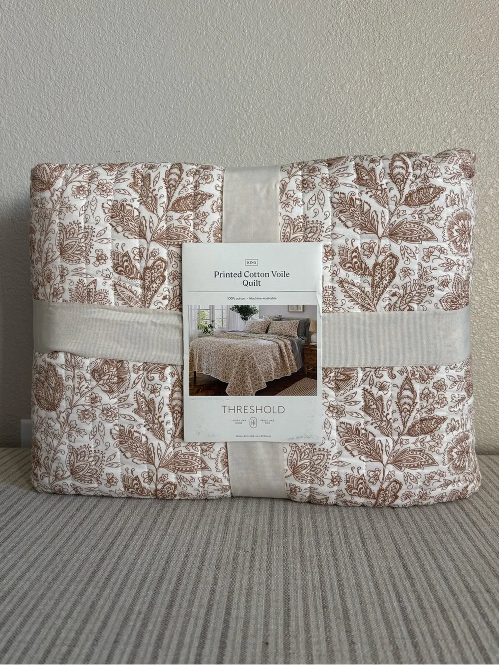 NWT King Printed Cotton Voile Tonal Floral Quilt Ivory/Camel - Threshold